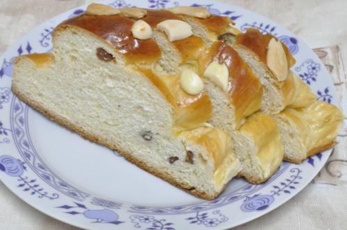 Slavnostní vánočka  – Střední recept z Česko kuchyně, hotový za 90 a více minut